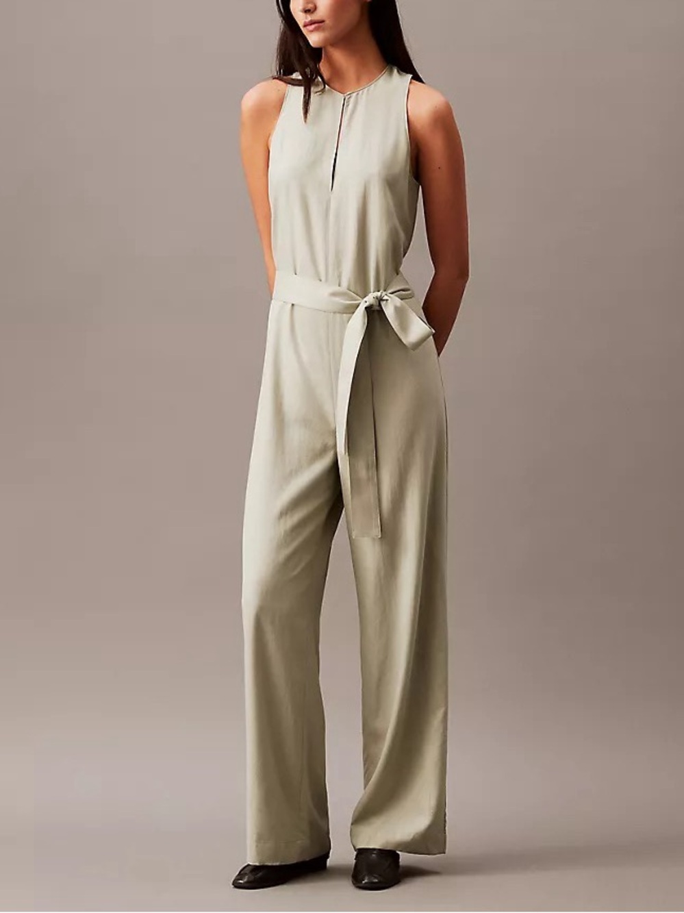 J014 NWT CALVIN KLEIN Solid Sleeveless Jumpsuit
